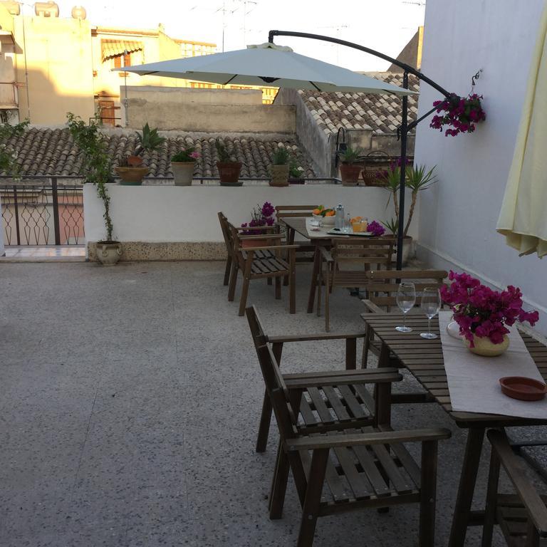 فيلا نوتوفي Case Vacanze Le Rose المظهر الخارجي الصورة